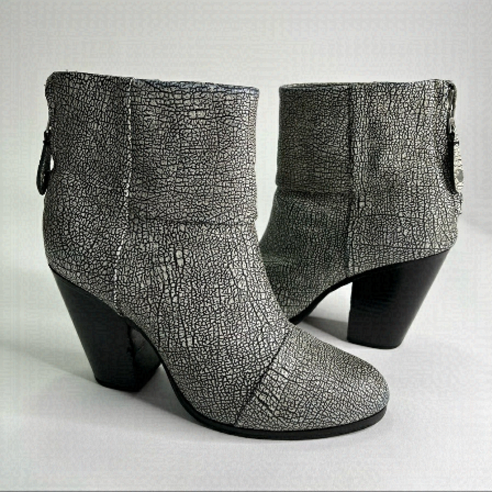 RARE Rag & Bone Classic Newbury Grey Black Crackle Leather Textured Ankle Boots